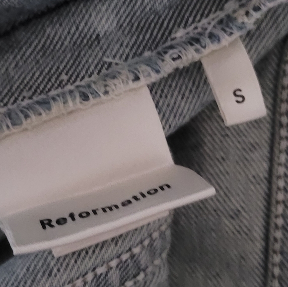 REFORMATION DENIM JEAN DISTRESSED JACKET IN BADLANDS WASH - Picture 8 of 10